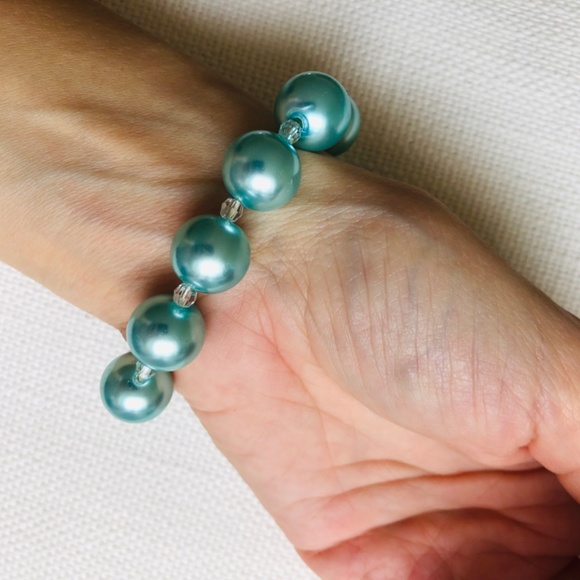 Beaded bracelet - Picture 2 of 2